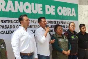 INICIA GOBIERNO MUNICIPAL DE TOLIMÁN OBRA DE PAVIMENTACIÓN ENTRE EL TULE Y SABINO DE SAN AMBROSIO