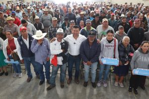 Jairo Morales fortalece al campo de Huimilpan<br>