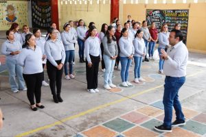 Reconoce Gaspar Trueba la Vocación de Educadoras en Colón