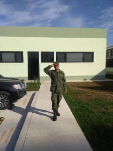 El pensamiento de Alejo Sánchez de Santiago respecto a su paso por el Ejército Mexicano (Secretaría de la Defensa Nacional) y su posterior desempeño como presidente municipal de Tolimán, Querétaro, se centra en el servicio público, la disciplina y el compromiso social con México.
